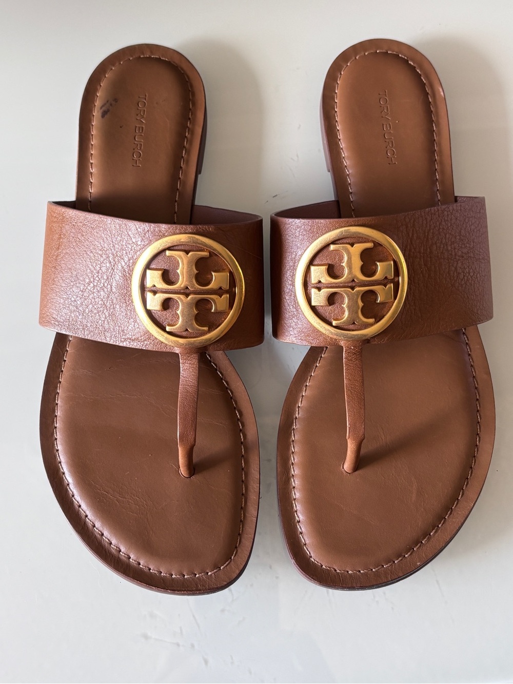 Tory Burch Benton Leather Thong Sandal in Royal Tan Size 10M